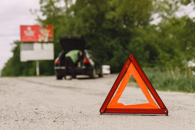 ¿Qué hacer en caso de que nos quedemos averiados en la carretera?|Grupo Marthe